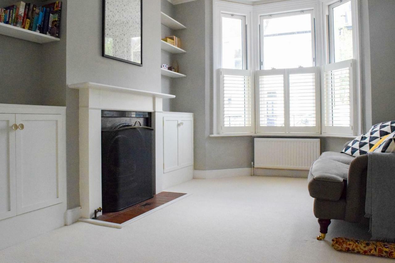 3 Bedroom Family House With A Superb Kitchen And Garden London Eksteriør billede